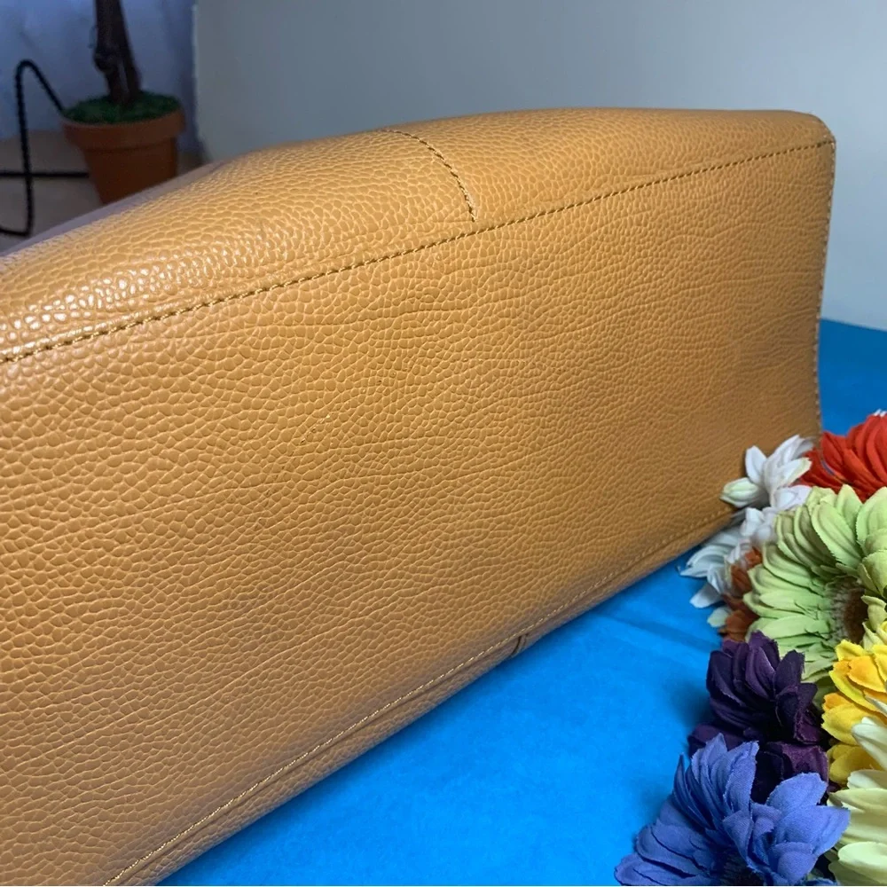 Burberry Tan Leather Tote Bag - Picture 6 of 16